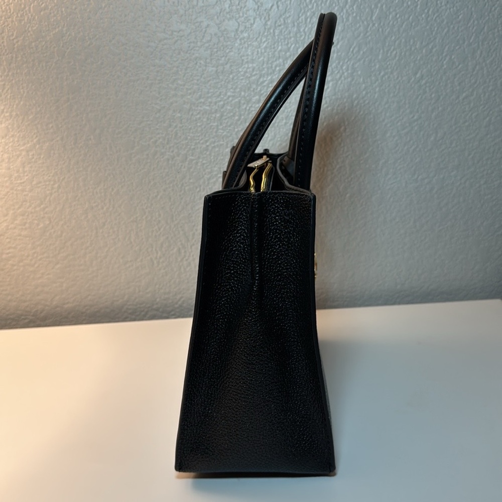 Michael Kors Crossbody - Picture 6 of 9